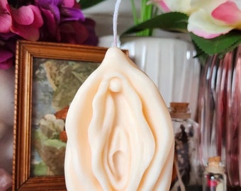 Litty Clitty Vulva Shaped Candle
