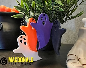 Spooky Specter: Handcrafted 3D Printed Ghost Keychain