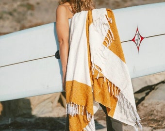 Golden Honeycomb Blanket Throw - Beach Blanket, Handwoven Blanket, Bed Throw, Tapestry, Picnic Blanket, Yoga Blanket, Mexican Blanket