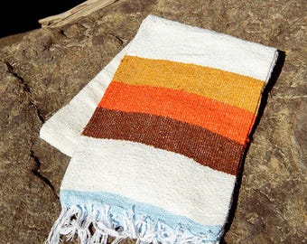 Handwoven Mexican Blanket – 70s Style Boho Throw, Beach Picnic Tapestry