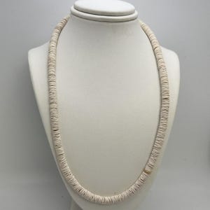 Hawaiian Petite Puka Shell Choker, Small Pukas Rare Vintage 70s Delicate Paper Shell Necklace Boho Vintage Gift Mom Wife Daughter Girlfriend