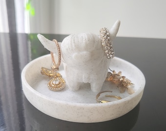 Highland Cow Ring Holder - Personalized Jewelry Dish - Jewelry Organizer - Farmhouse Decor - Cute Ring Tree - Engagement Gift - Bohemian