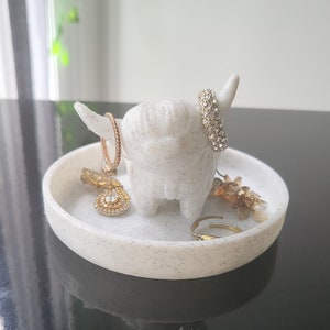 Highland Cow Ring Holder - Personalized Jewelry Dish - Jewelry Organizer - Farmhouse Decor - Cute Ring Tree - Engagement Gift - Bohemian