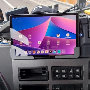 Universal Tablet Wall Mount - Wall Mount & Stand
