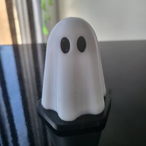 Cute Ghost Figurine Lids - Spooky Ghost Decor - Halloween Decoration - Haunted Party Decors