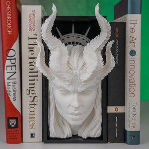 Succubus Peeking Book Nook - Fantasy Bücherregal Dekor - Buch Liebhaber Geschenk - Horror Buchstütze