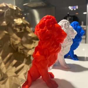Low Poly Löwenstatue 26 cm hoch - Zeitgenössische Skulptur - Einzigartiges Wohnkultur - Einweihungsgeschenk - Löwenverzierung