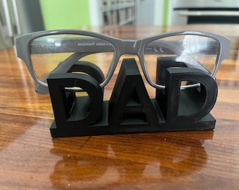 Zabawny uchwyt na okulary na Dzień Ojca - Stojak na okulary przeciwsłoneczne - Wyświetlacz okularów - Dekoracja z niestandardowym tekstem