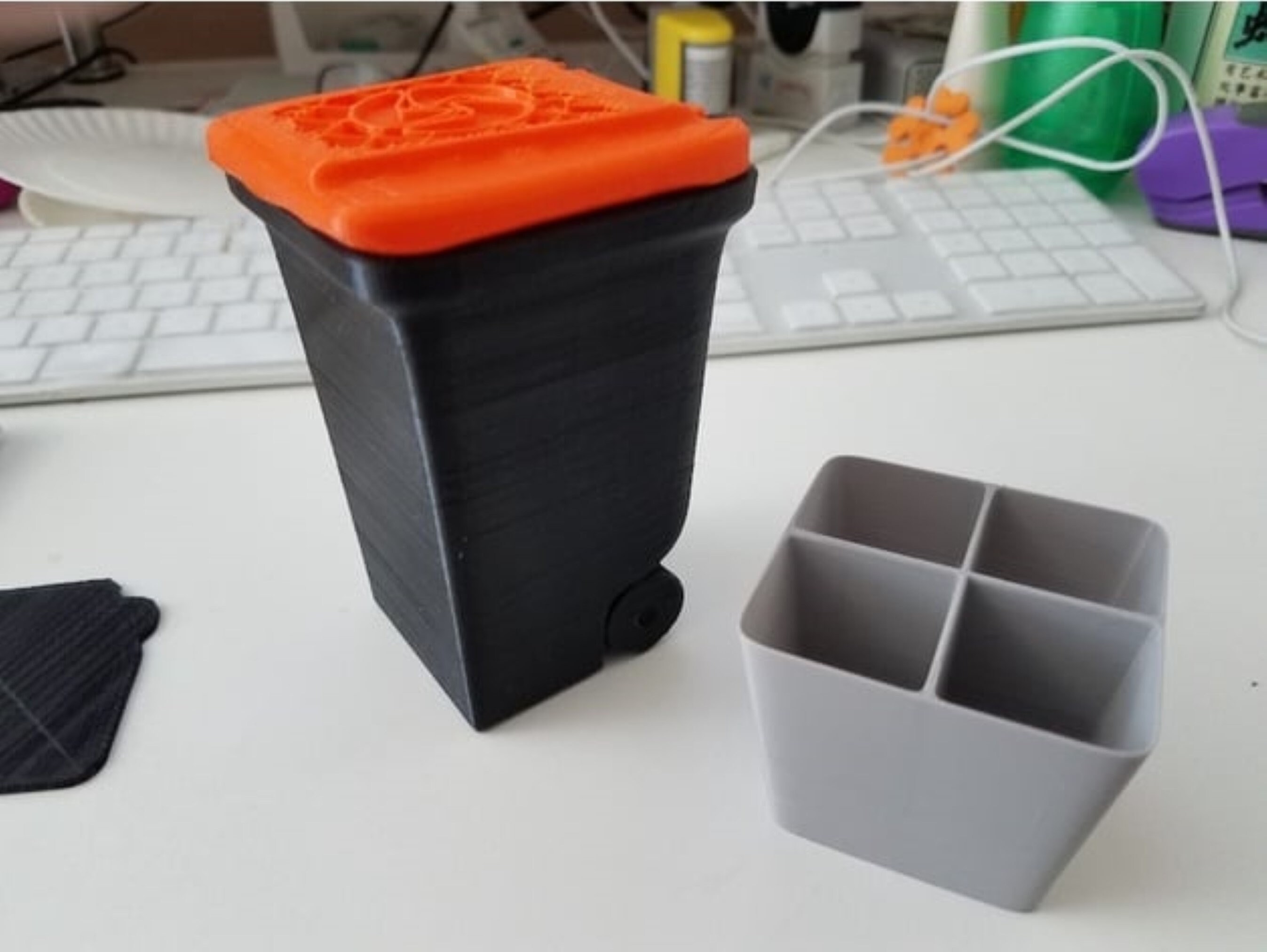 Mini-Abfall behälter mit Deckel Desktop-Büro Veranstalter Lagerung