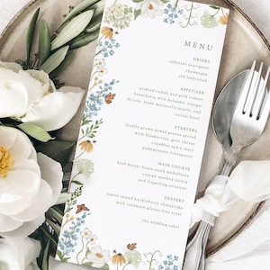 Plantilla de menú de boda con flores silvestres, menú de boda con flores de acuarela, menú de flores azules y blancas, plantilla de menú de boda pintada a mano con motivos botánicos