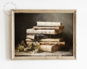 Op de afbeelding: Een ingelijst schilderij van een stapel oude, versleten boeken met een takje gedroogde bladeren. De boeken zijn in een stapel gerangschikt, waarbij het bovenste boek het grootste is. De boeken zijn allemaal van verschillende grootte en vorm, en ze hebben een verscheidenheid aan kleuren en texturen. Het schilderij is tegen een donkere achtergrond geplaatst.