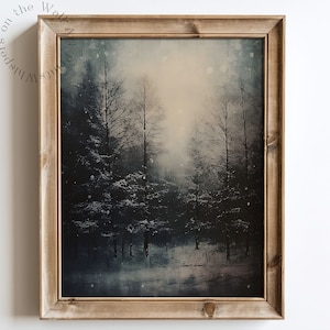 Moody Winter Forest Nightscape Art Print Donkere Kerst afdrukbare muurkunst Kerstvakantie Decor Besneeuwde landschapskunst Natuurmuurkunstprint