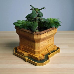 Gazzaladra - Hand Painted Castle Planter with Draining Moat Decor | Dinner Table | Party | Living Room | Bedroom