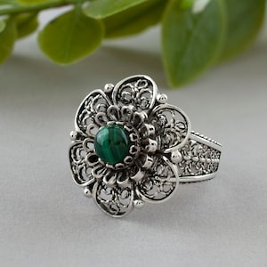 Handmade Silver Malachite Lotus Flower Ring, 925 Sterling Vintage Victorian Filigree Floral Women Statement Ring Boho Daisy Green Stone Ring
