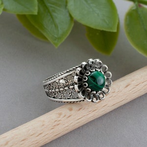 Handmade Silver Malachite Filigree Women Ring, 925K Green Gemstone Unique Cocktail Ring, Vintage Shiny Floral Ring, Girlfriend Gift Ring