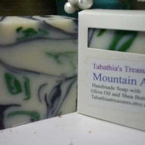 Jabón artesanal Mountain Air: alta calidad, orgánico y vegano. Fragancia absolutamente maravillosa.
