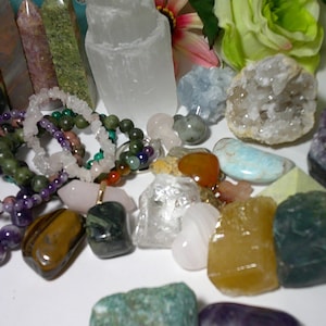 MYSTERY BAGS / EXCELLENT crystals in them. Without A Listing Of The Crystals You Receive