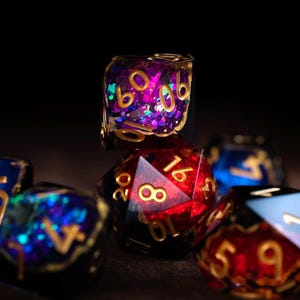 DnD Dice Geode Dice set/ Sharp Edge Dice Set for DnD / Cursed Royalty / Polyhedral dice set / DnD Gifts / dnd Resin Dice Set
