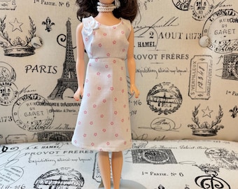 Vestido para muñeca de 29 cm (11,5 pulgadas) - Vestido rosa con flores blancas - Estilo vintage