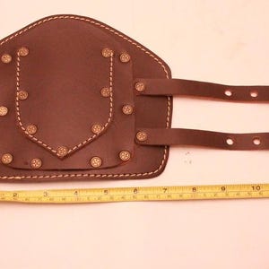 Handgemaakte lederen polshandschoenen manchet schede armbanden - messenarmband, jubileumcadeau, handgesmeed damaststalen mes zwart of bruin