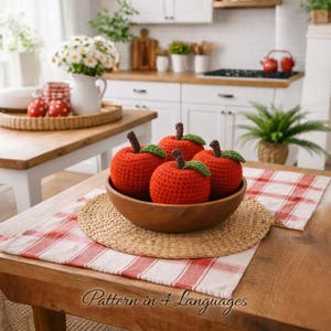Crochet Amigurumi Apple Pattern, Beginner Friendly, English German French Spanish
