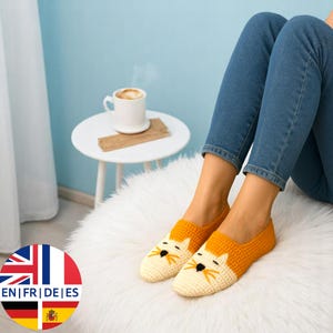Crochet Cat Face Slipper Pattern, Cute Kitty House Shoes (PDF Pattern), English German French Spanish