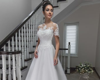 A-line 1/2 Sleeves Wedding Dress Lace Top Romantic Lace Appliques Buttons Back Corset Dress Elegant Wedding Dress Classic Bridal Gown
