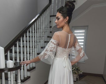 A-line 3/4 Sleeve Wedding Dress Lace Top Romantic Lace Appliques Buttons Back Corset Dress Elegant Wedding Dress Classic Bridal Gown