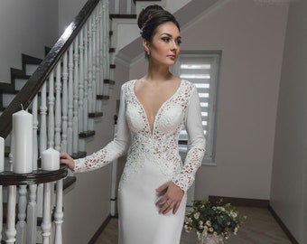 A-line V-neck Longsleeves Lace Wedding Dress Back Buttons Corset Dress Elegant Wedding Dress Classic Bridal Gown