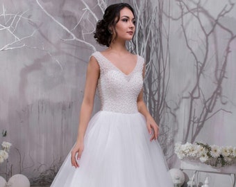 Princess  V-neck Sleeveless  Wedding Dress Lace Top Romantic Lace Back Corset Dress Elegant Wedding Dress Classic Bridal Gown