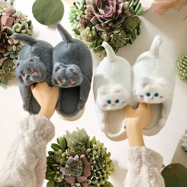 Cute Cartoon Cat Winter Slippers for Women, Soft Sole Thickened Warm Plush Shoes, New Couple Home Cotton Slippers