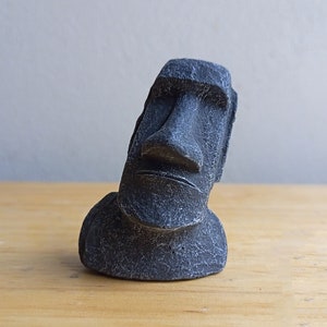 Mini Concrete Moai Statue: Easter Island Garden Decor (2.4in)