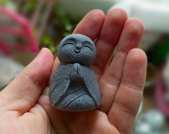 4 CM Mini Buddha Statue - Miniature Cute Little Buddha Statue - Tiny Monk Buddha Pray with Both Hands Figure - Gift for New Mom