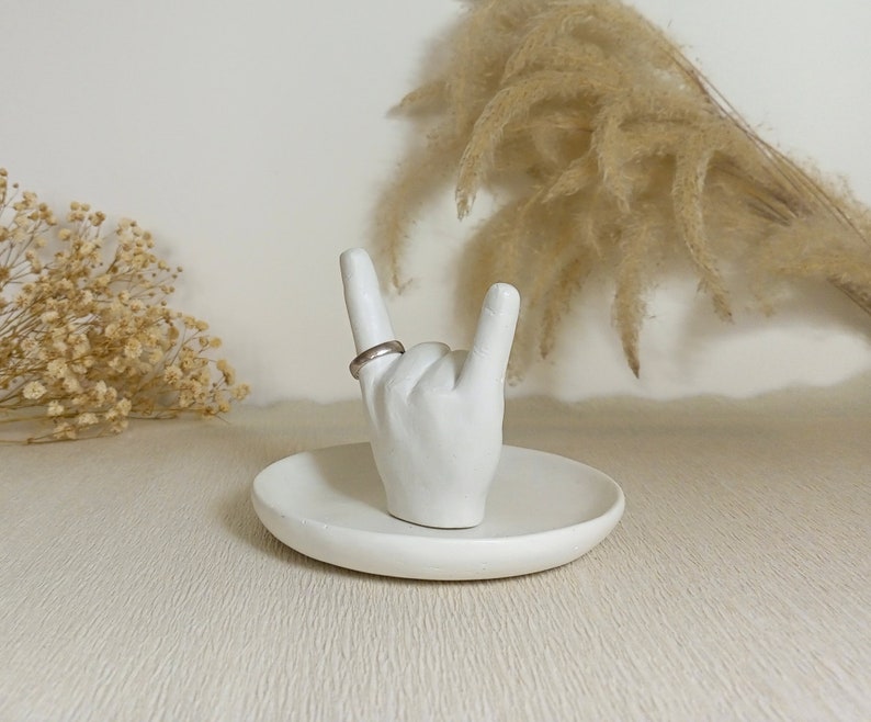 Rock ‘n’ Roll Hand Sign Ring holder