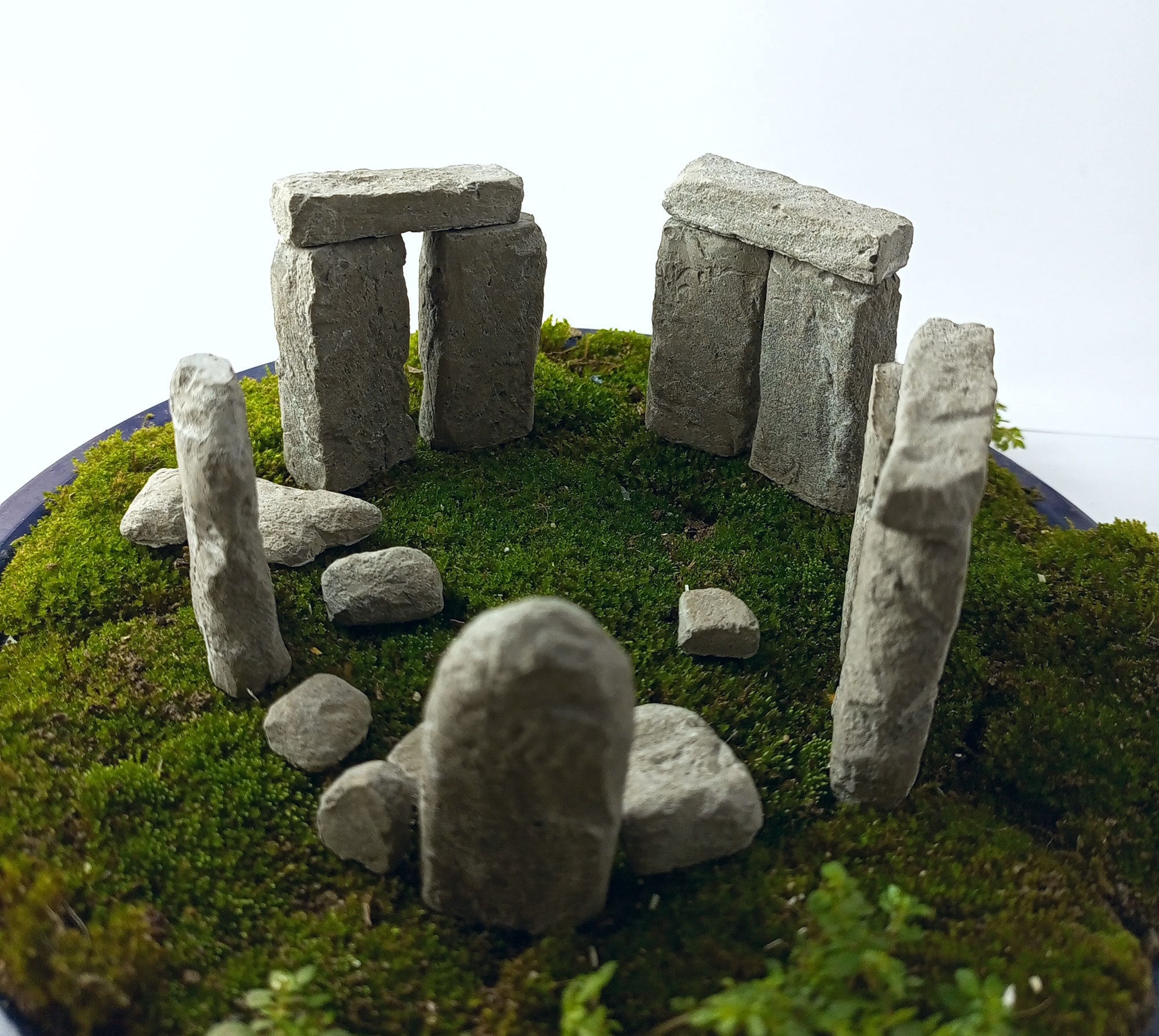 Miniature Stonehenge Inner Circle - Concrete Stone Circles in the UK - Replica - Standing Stones for Fairy Garden - Gifts For History Buffs