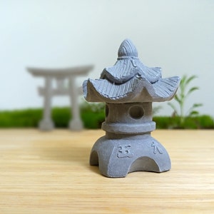 Miniature Japanese Garden Pagoda Lantern - Zen Style Stone Lanterns - Mini Pagoda Fairy Garden Accessories - Japanese Garden Ornaments