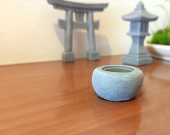 Miniature Stone Water Bowl: Japanese Zen Garden Ornament (1.7x3.2cm)