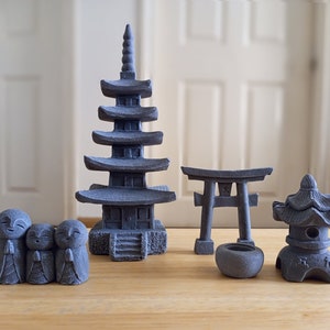 Miniature Japanese Zen Garden Set, Chureito Japanese Pagoda, Mini Pagoda, Stone Lantern, Torii Gate, Three Standing Jizo Oriental Ornaments