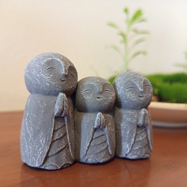 Miniature Stone Jizo Statue, Japanese Jizo Statue, Handcast Ornament, Jizo Monk Statue, Concrete and Stone Grey Natural Look