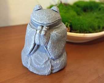 Statua della rana in meditazione, statuetta da giardino della rana yoga - statua da giardino della rana Zen - statua della rana seduta - figurine della rana - statua del rospo yoga in cemento
