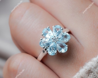 Anillo de topacio azul cielo, anillo de topacio en plata de ley, anillo de compromiso de topacio, anillo floral, anillo de topacio azul, piedra de nacimiento de noviembre