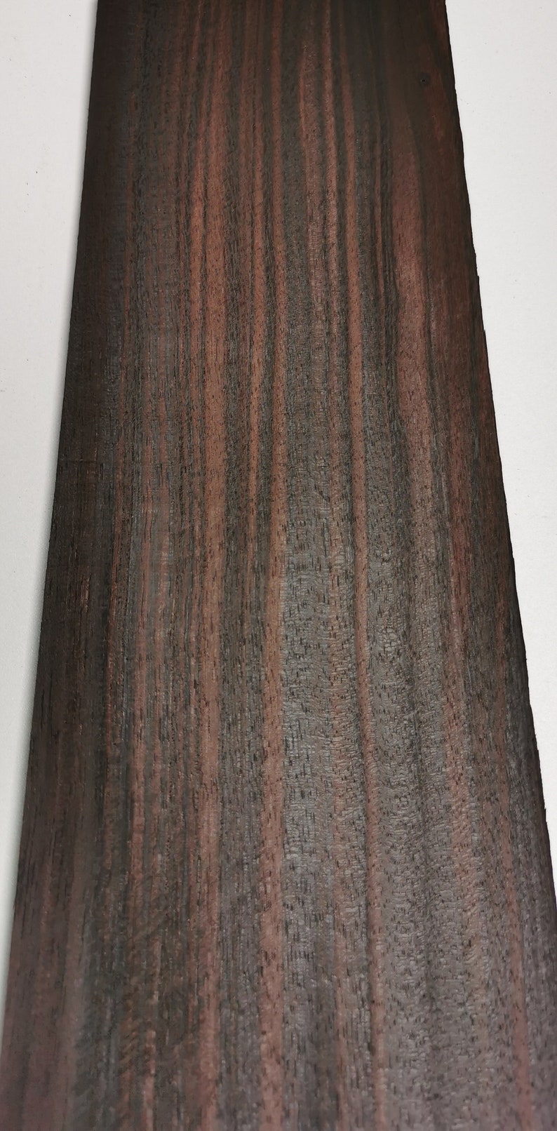 Panneau Noyer US Sepium MT12-10 - Placages naturels teintés | Oberflex Panneau Noyer US Sepium MT12-10 - Placages naturels teintés | Oberflex