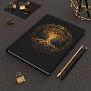 Journal des arbres du monde | Mythologie nordique Relié | Yggdrasil | Couleurs Or Noir | Carnet doublé | Reliure Casewrap | Pages perforées