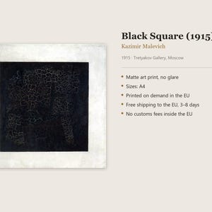 Pu&ograve; includere: Una stampa d'arte opaca del Quadrato nero (1915) di Kazimir Malevič, caratterizzata da un quadrato nero centrale con una texture screpolata visibile circondato da un bordo bianco. Il testo include titolo, artista, anno e luogo.