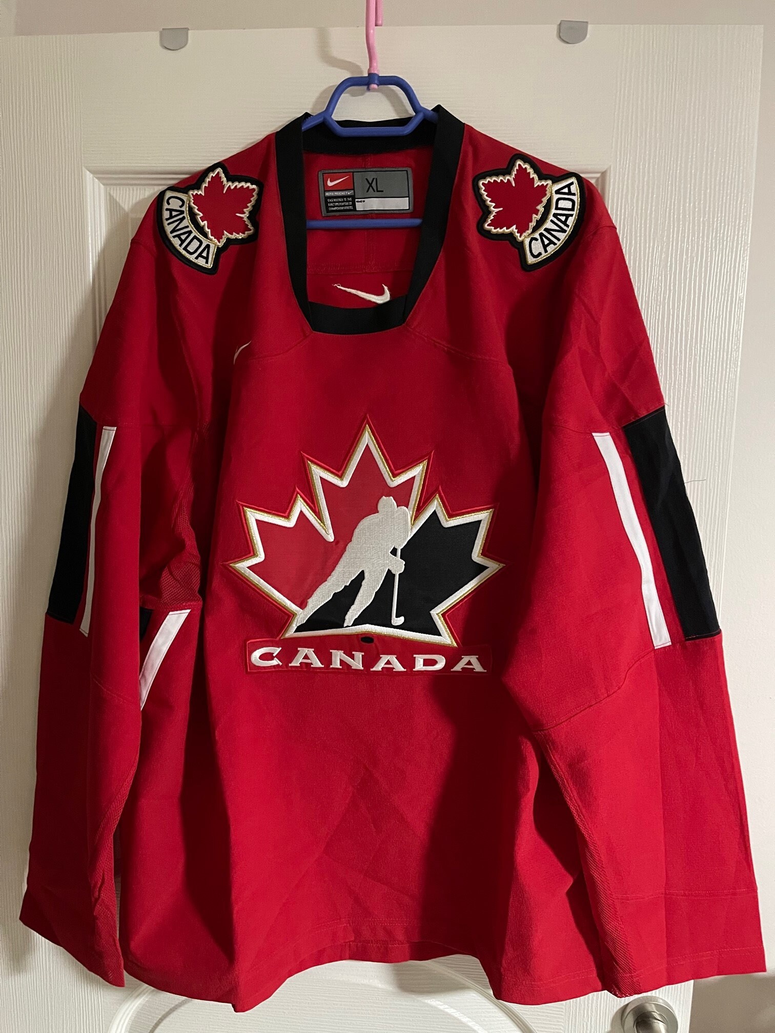 Canada Jersey / 90s Vintage Hockey Jersey -