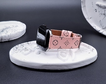 Pink Floral Pattern Authentic Leather Apple iWatch Band All Series Ultra 8 7 6 5 4 3 2 for 38-40-41mm 42-44-45-49mm Fitbit Versa 1 2