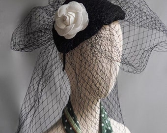 Chapeau bibi haut de gamme noir et blanc fait main avec roses | Chapeau de mariage| Chapeau Ascot|Chapeau Derby Kentucky| Chapeau d'invité de mariage | Chapeau noir|Thé