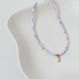 Kette - mit Buchstabe gold JGA Geschenk personalisiert edelstahl Muschelperlen bunt mit name handgemacht Geburtstag