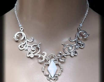 Collar de ópalo Elbendesign99, joyería nupcial élfica con diamantes de imitación, zarcillos de hojas, fantasma blanco, collar de filigrana, collar élfico, piedra lunar
