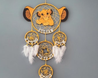Personalisierter Traumfänger Simba - Vorname und Geburtsdatum - Geburtsgeschenk Baby - Schlafzimmerdeko König der Löwen - handgefertigt